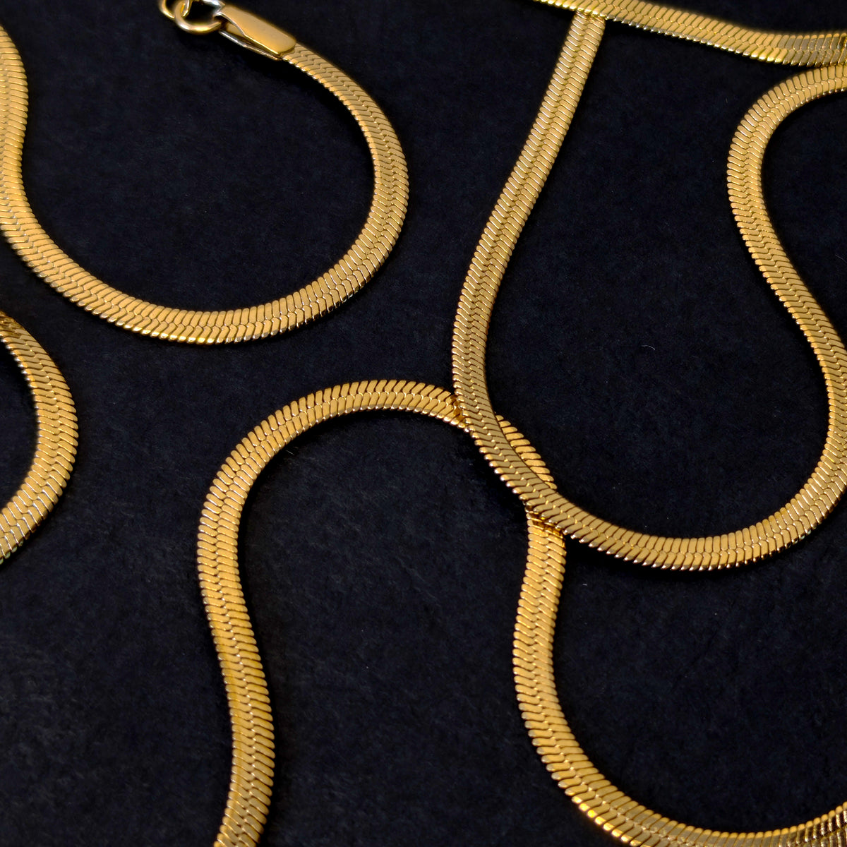 Nira Fine Waist Chain